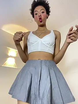 Kiara_Kamau_XXX webcam