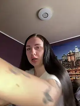 monaXlove webcam