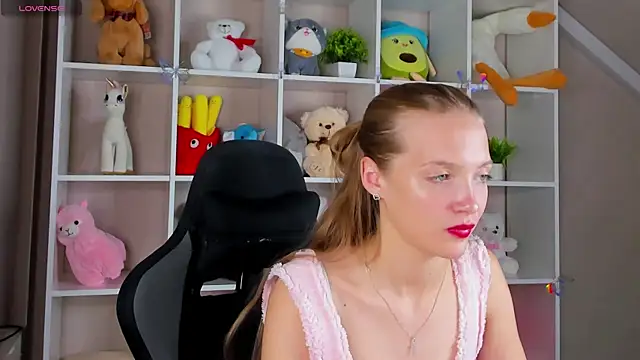 Neelly_Collins webcam