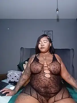 RealMsPEARLsEXY69 webcam