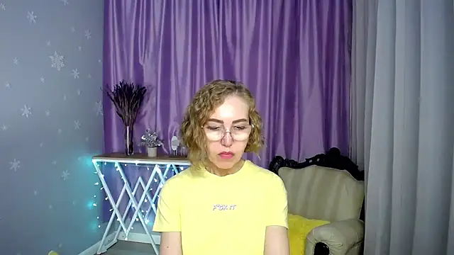 queen_a_n_i webcam