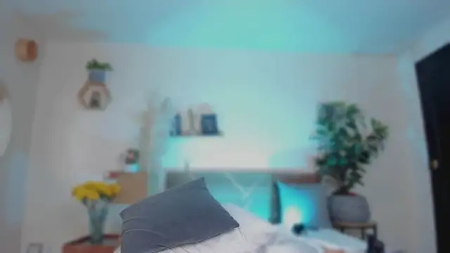 YariRose webcam