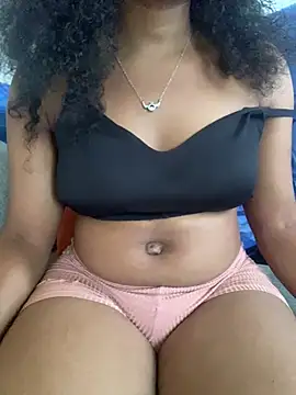 PrettyNina77 webcam