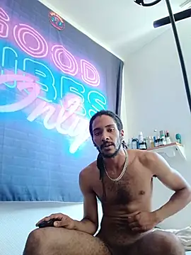 Mikaaa97 webcam