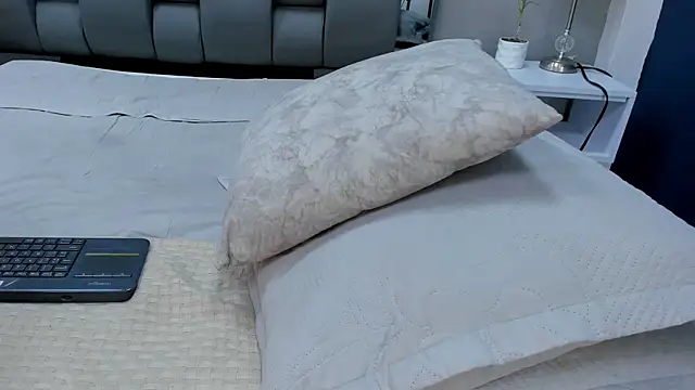 Charlie___Musk webcam
