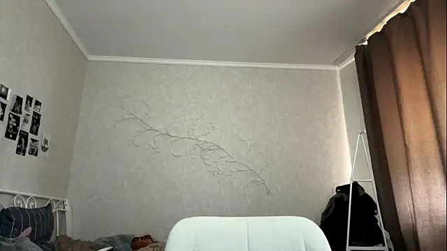 LouisePavlides webcam