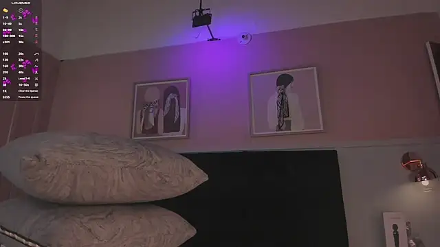 elodie_walker webcam