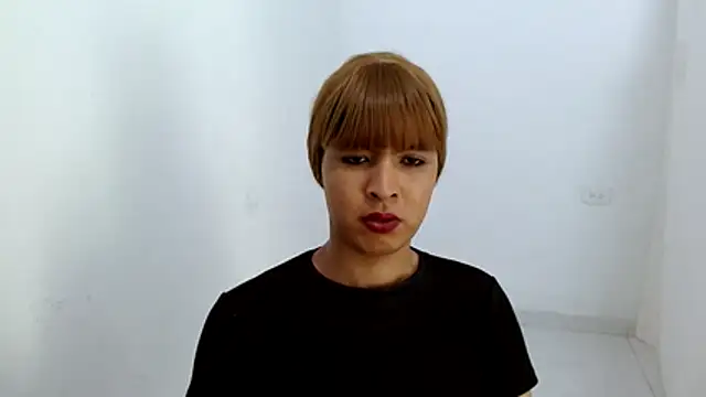 estefania224 webcam