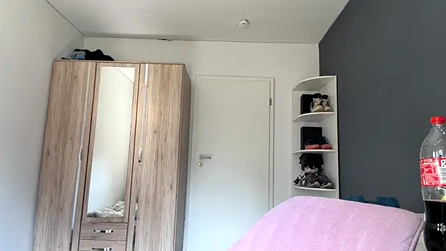 SpanishRooter webcam