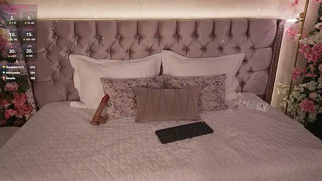 Erotic_boobs_ webcam