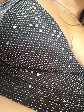 MissNyraSecret webcam