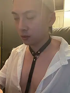 yichen008 Live Web Cam Show