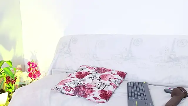 Anaa_Bellaa webcam
