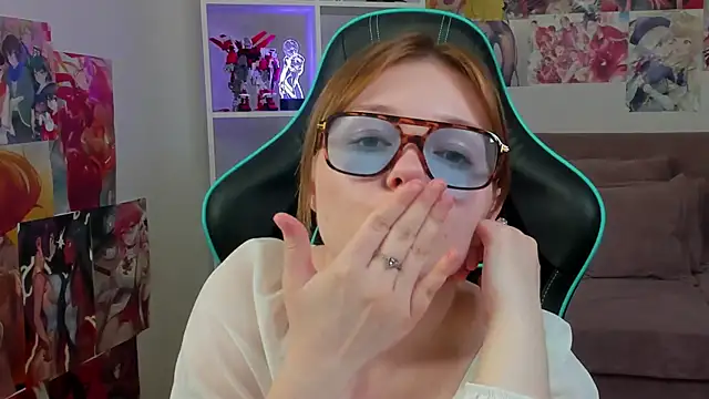 ElinaVale webcam