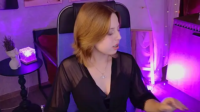 VivienneHebert webcam