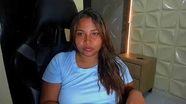 amaya_riveraa webcam