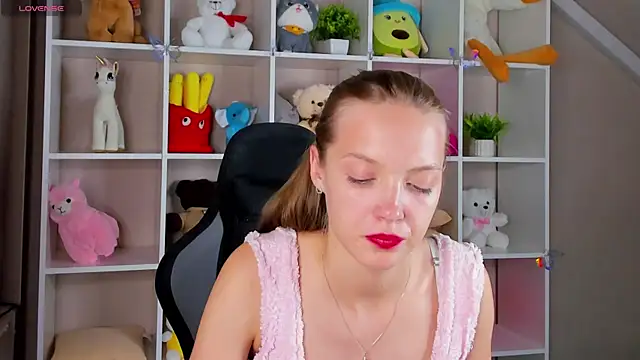Neelly_Collins webcam