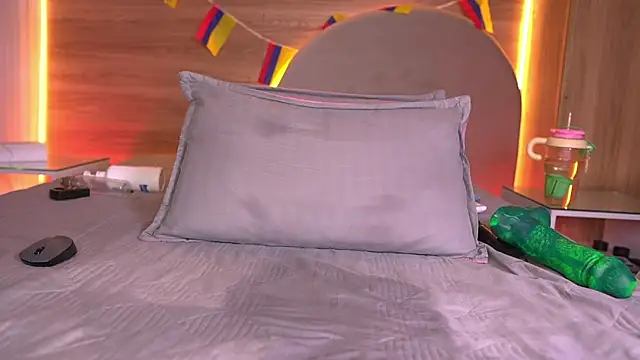 alexaa_walker webcam