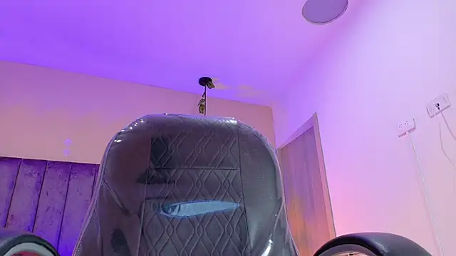 Nascary_Fox webcam