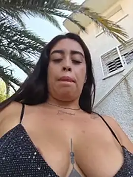 MissNyraSecret webcam
