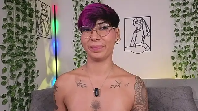 MiaMorgan_ webcam