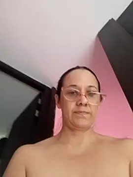 nicolle_milf1978 webcam