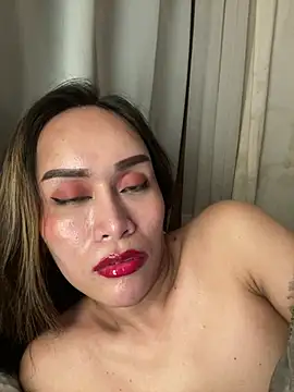 RomanticPearlTS webcam