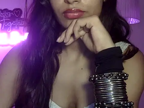 lusty_tanu webcam