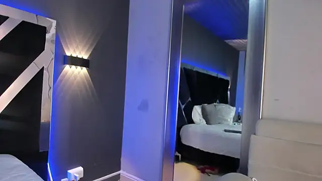 ParisRose_ webcam