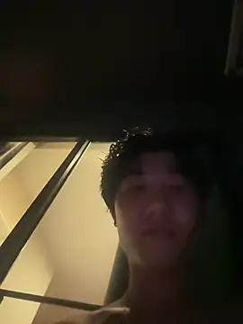 YourBadboy718 webcam
