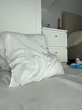 Ms_Luna_ webcam