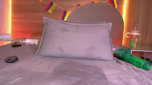 alexaa_walker webcam