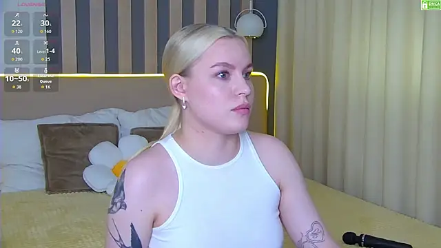 AmaliaBell webcam