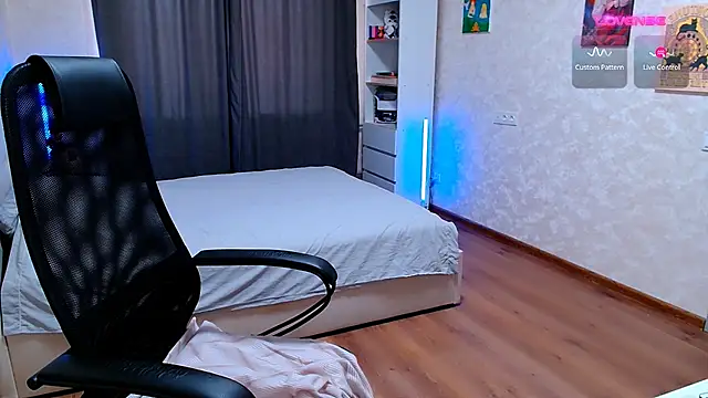 ur_geekgirl webcam