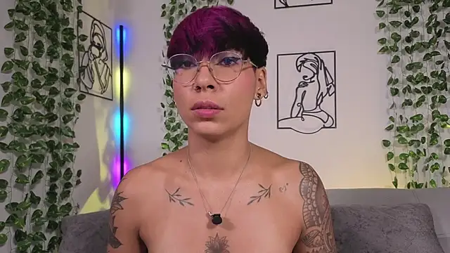 MiaMorgan_ webcam