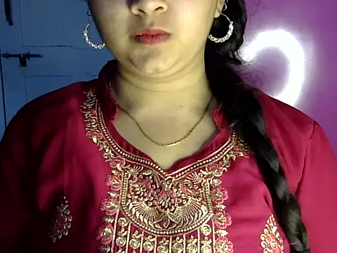 Cute_Aliyaa webcam