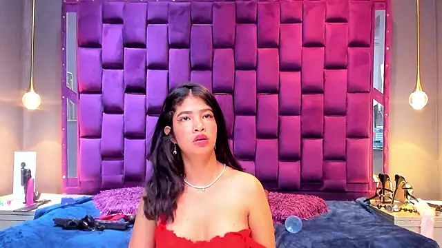 SiennaSuarez webcam