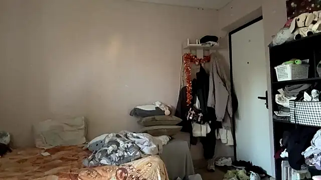LeomaJee webcam