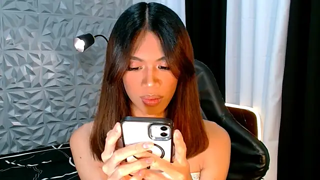Velvet_Aurora webcam