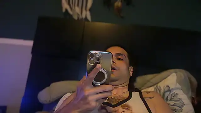 icebergslim281 live sex cam