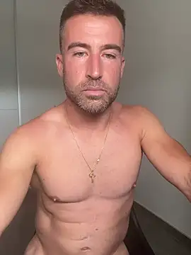 Turunner live cam on StripChat