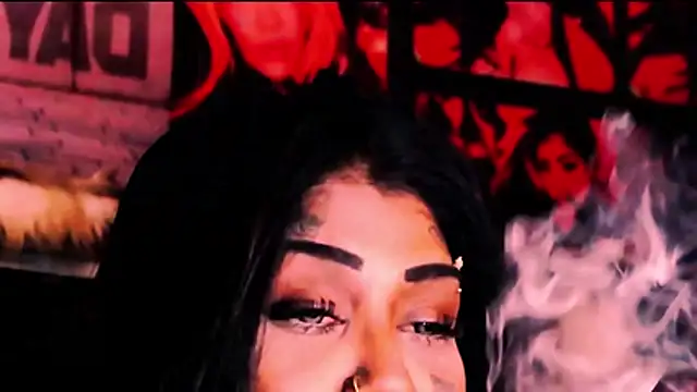 indian_dreamgirl webcam