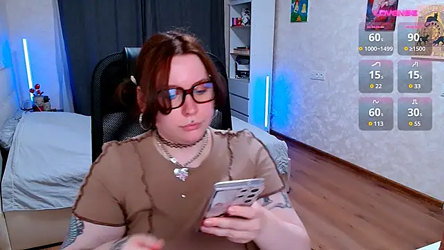 ur_geekgirl webcam
