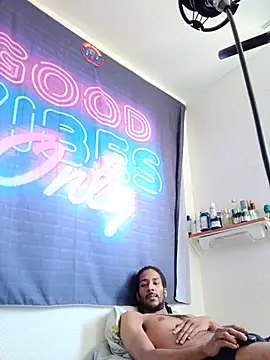 Mikaaa97 Live Web Cam Show