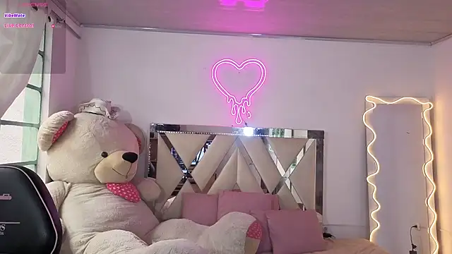 MILAH_TAY webcam