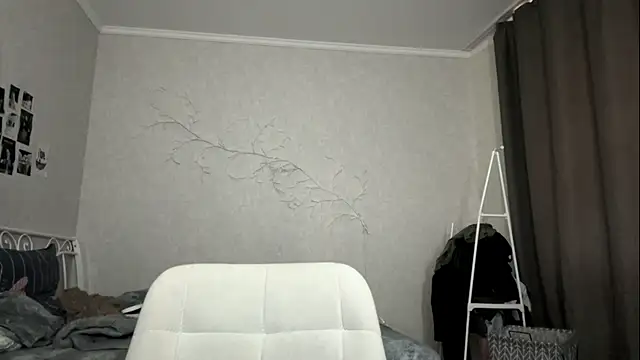 LouisePavlides webcam