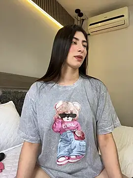 evelyn_hills webcam