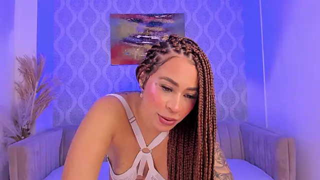 Nikki_Rousmel webcam