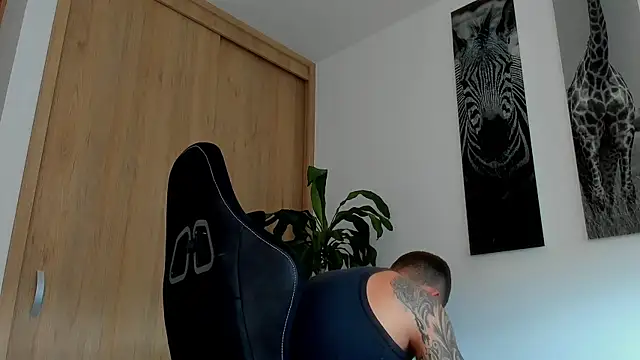 Santos_ramirez1 live cam on StripChat