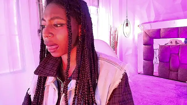 Queen_perla_ webcam
